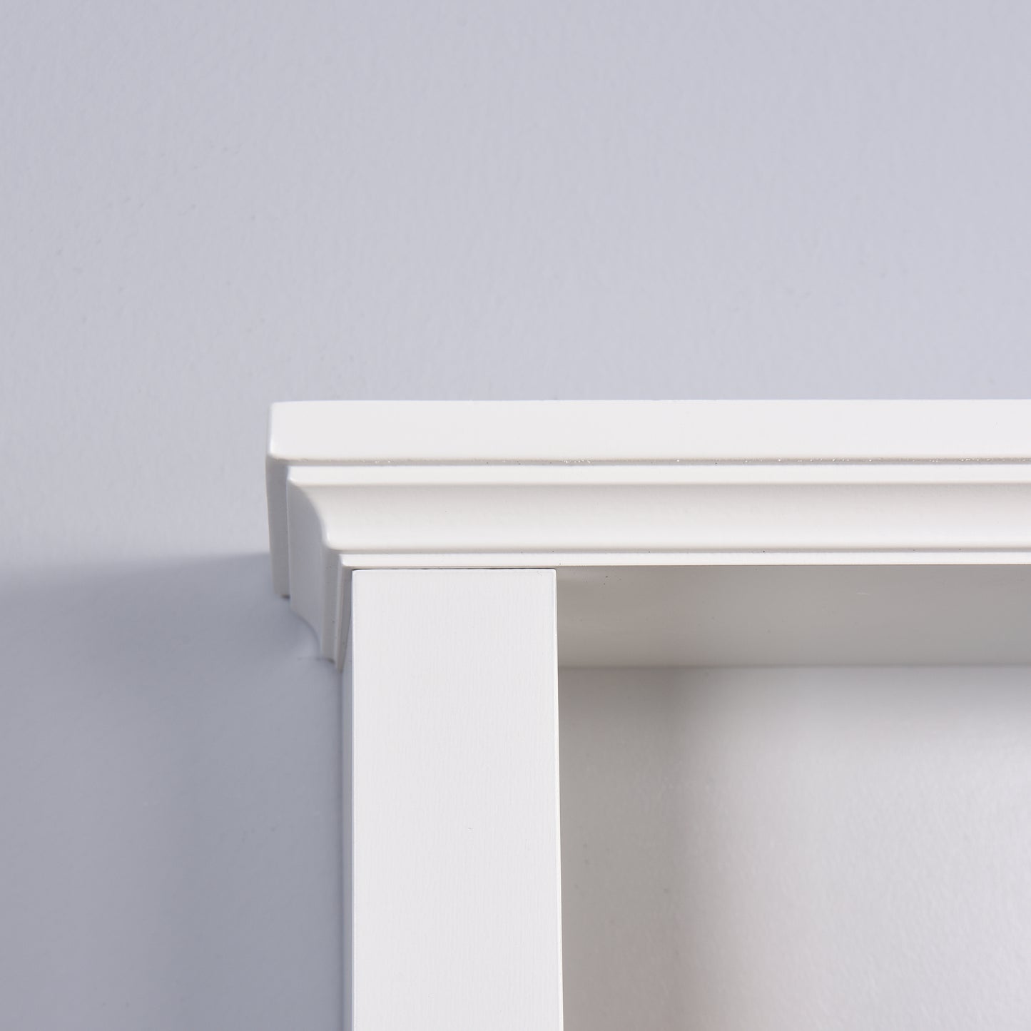 Modern Designed Wooden Bathroom Wall Mounted Cabinet with Door- White